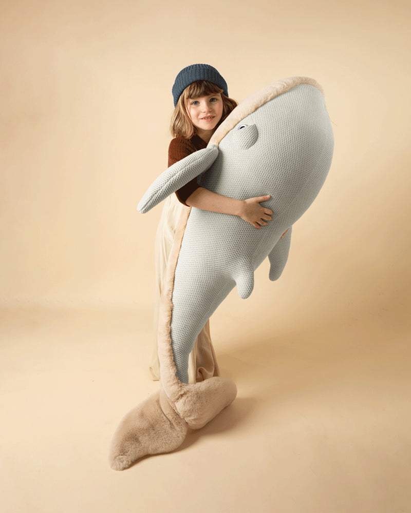 The Giant Whale – GrandMa
